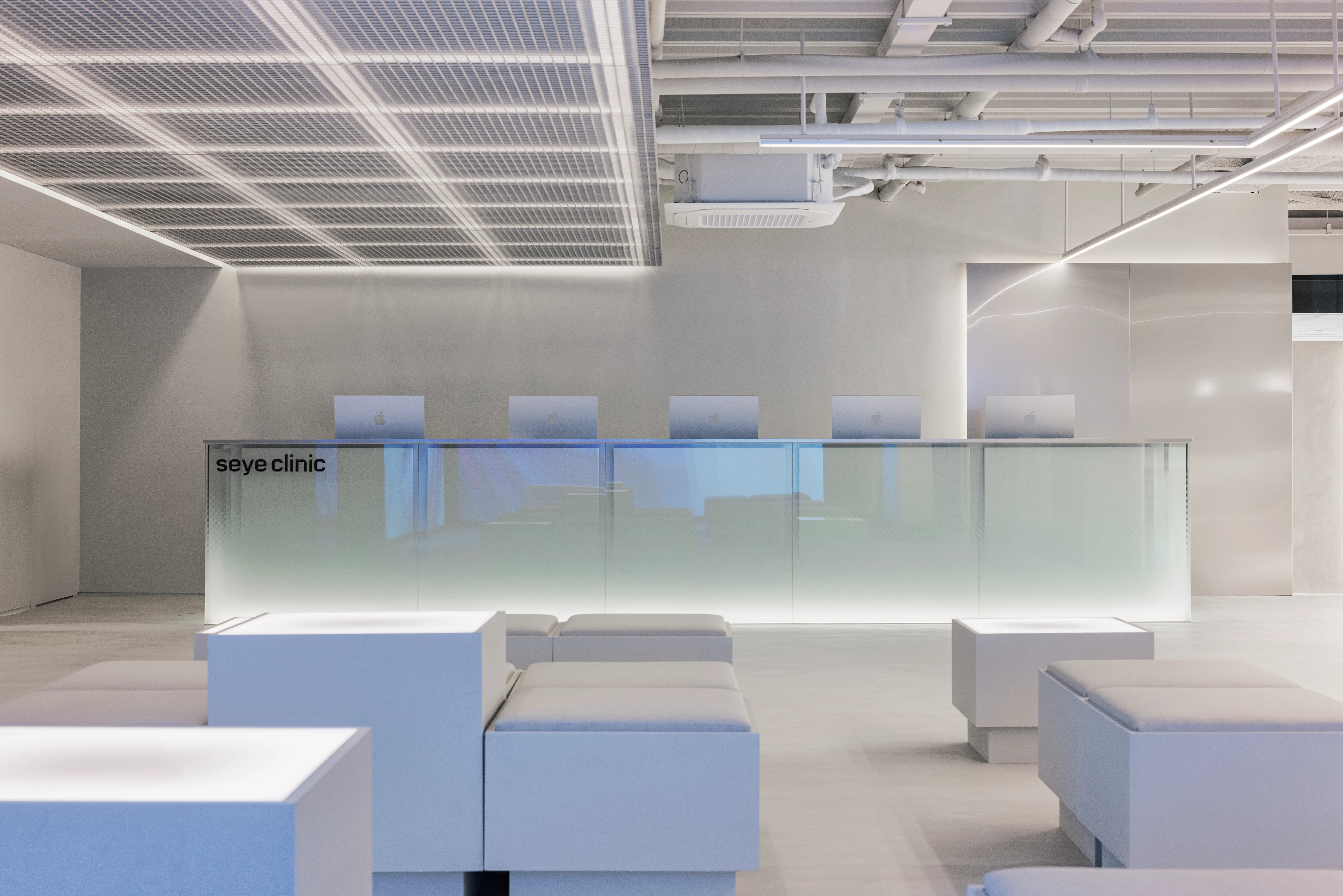 Seye Clinic Gangnam front desk - Premium aesthetic clinic near Gangnam Station